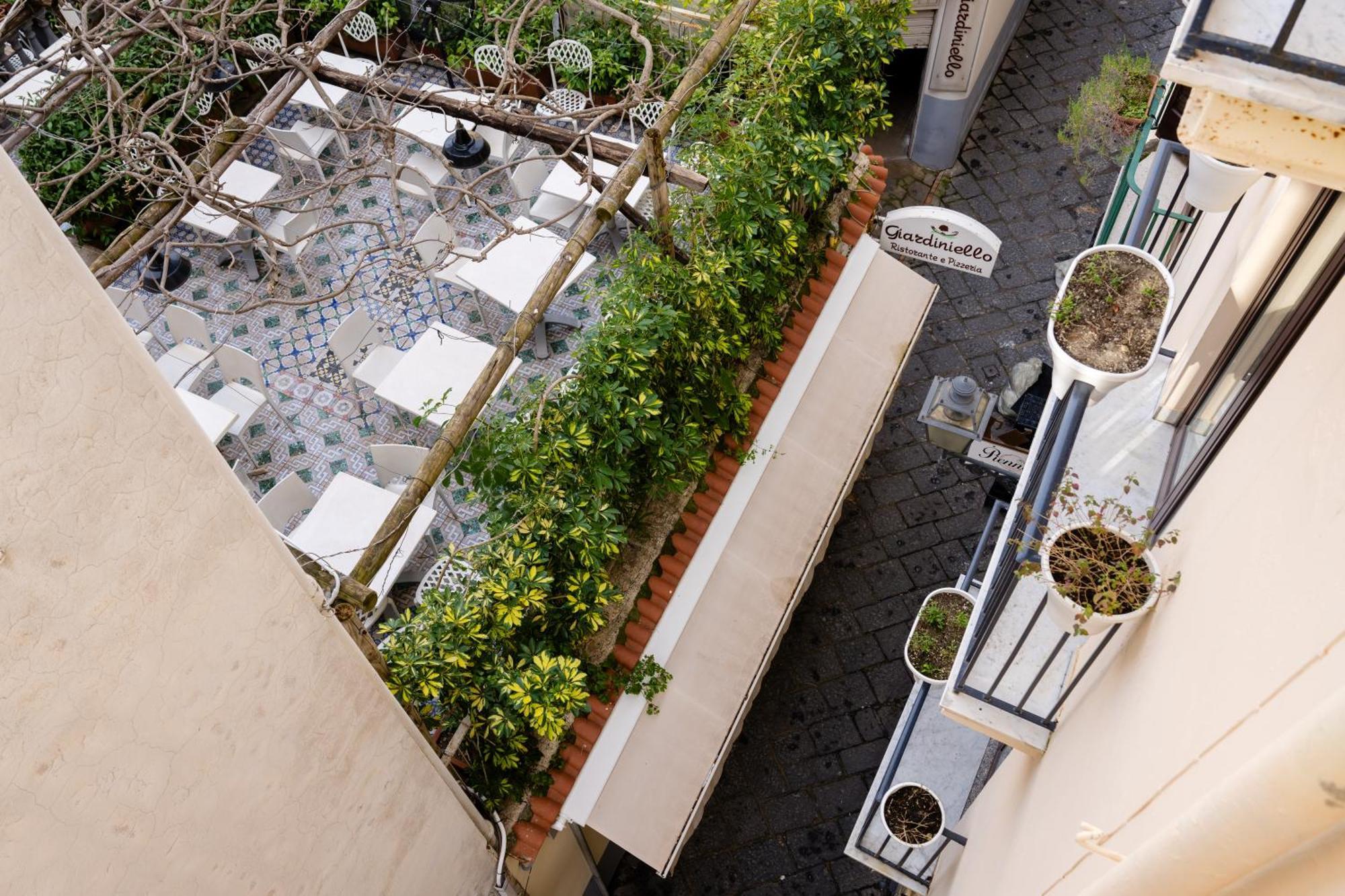 Palazzo Gargiulo Luxury Rooms & Suites Sorrento Buitenkant foto